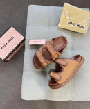 Chinelo Papete miu miu luxo